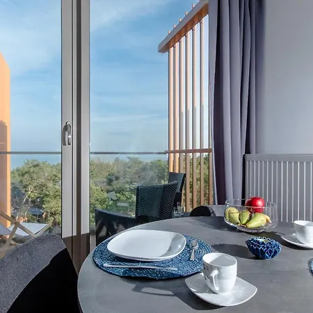 Pinea Apartament Z Widokiem Na Morze Apartman *